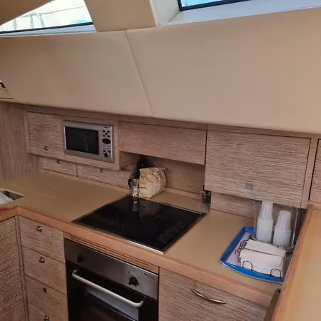 Annamimi Boat