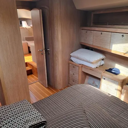Annamimi Boat * Procida